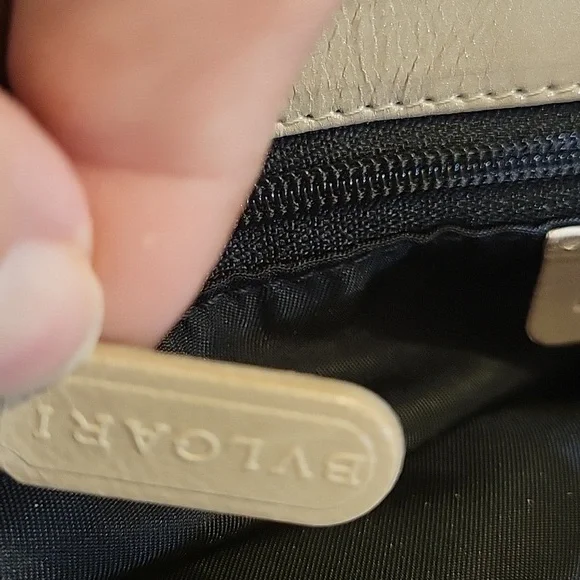 Bvlgari Gold and Cream Accent with Red Detail - Picture 9 of 16